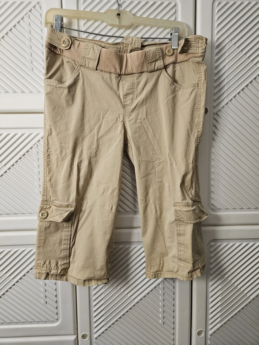 Women’s Maternity Beige Cargo Capris with Button-Tab Details